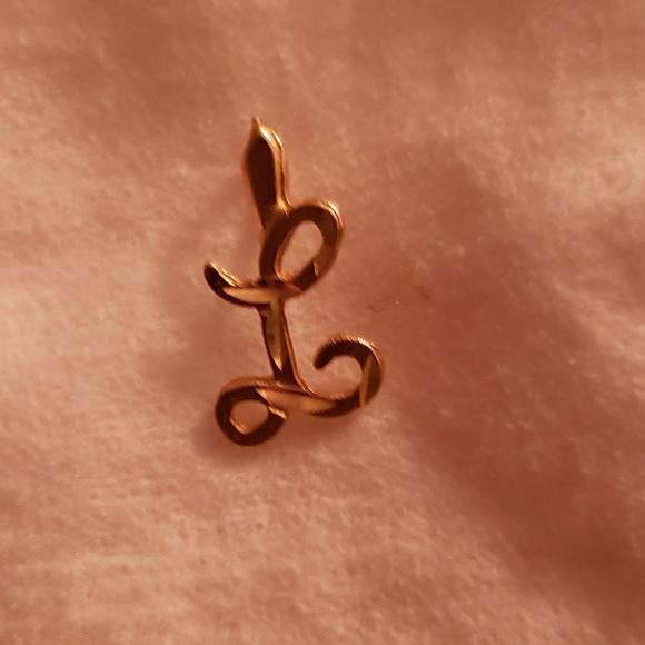 Jewelry - 14 k gold pendant letter L